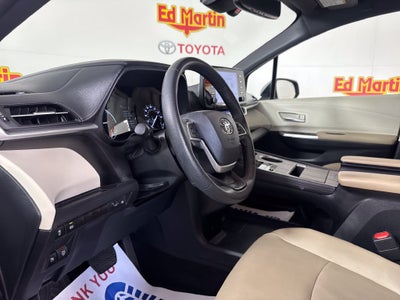2023 Toyota Sienna XLE 7 Passenger