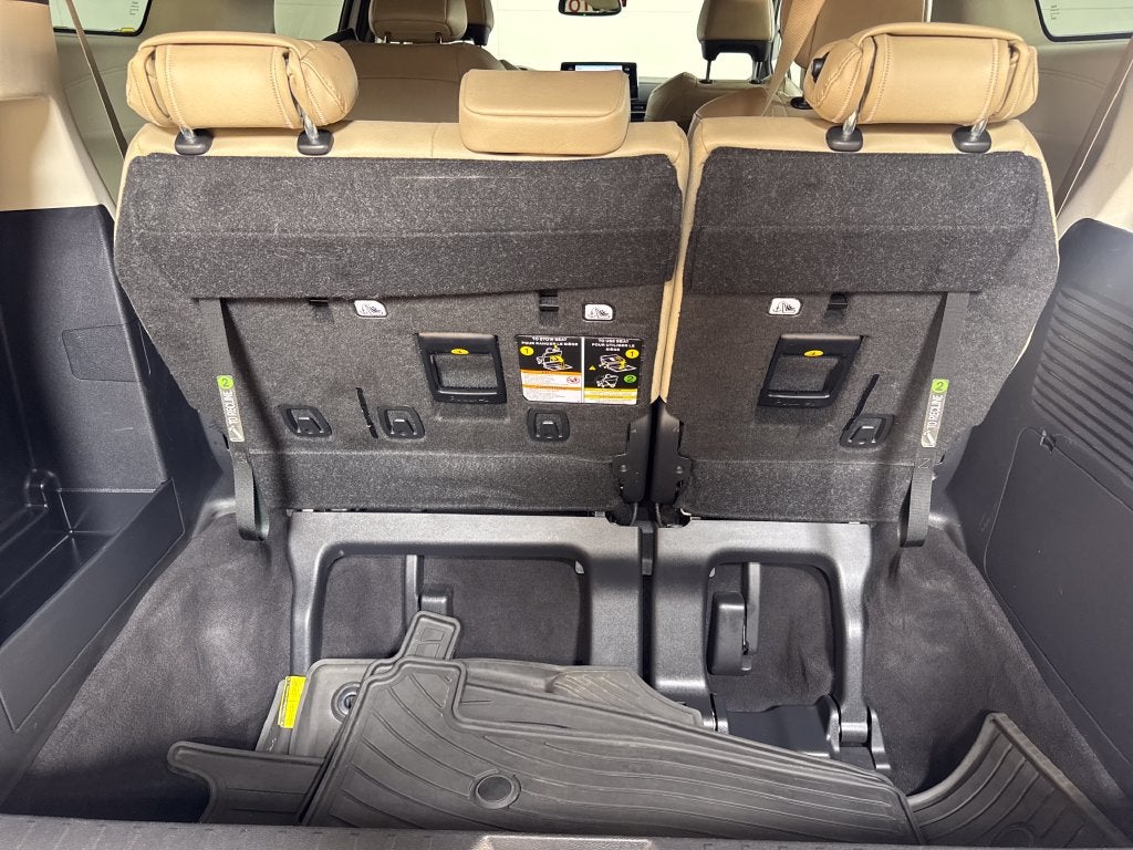 2023 Toyota Sienna XLE 7 Passenger
