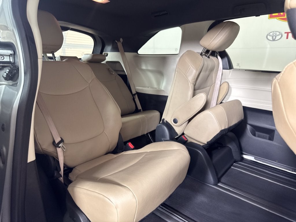 2023 Toyota Sienna XLE 7 Passenger