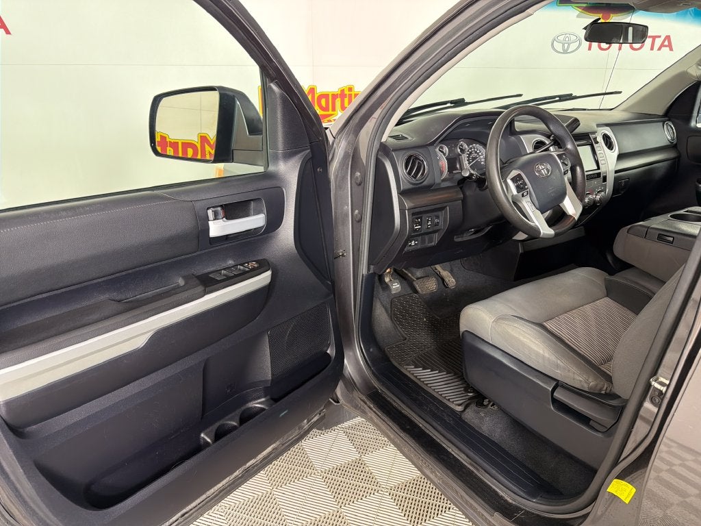 2014 Toyota Tundra SR5