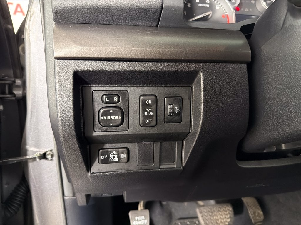 2014 Toyota Tundra SR5