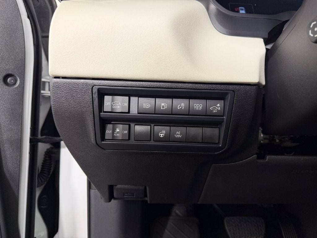 2025 Toyota Sequoia Capstone