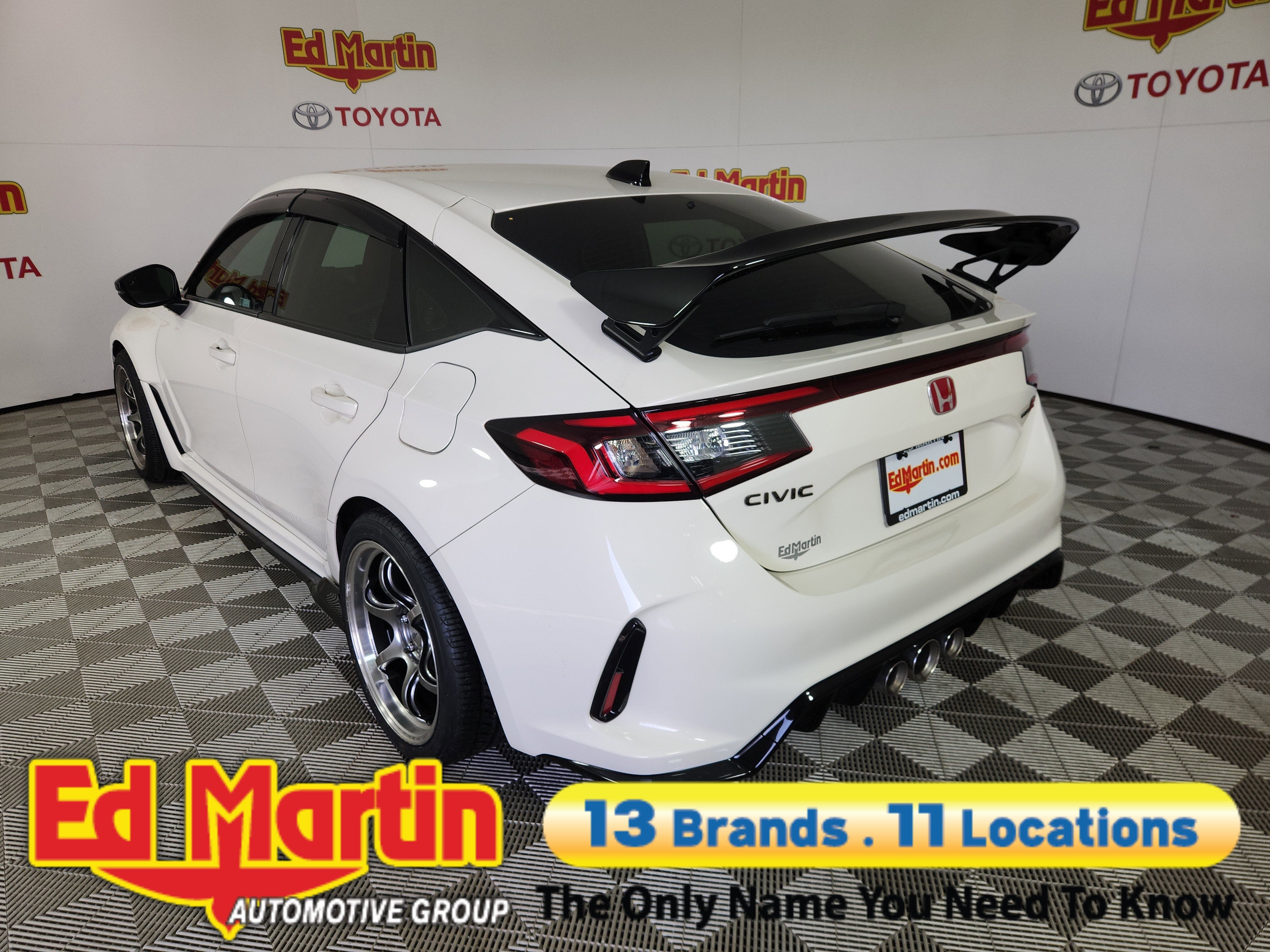 2023 Honda Civic Type R Base