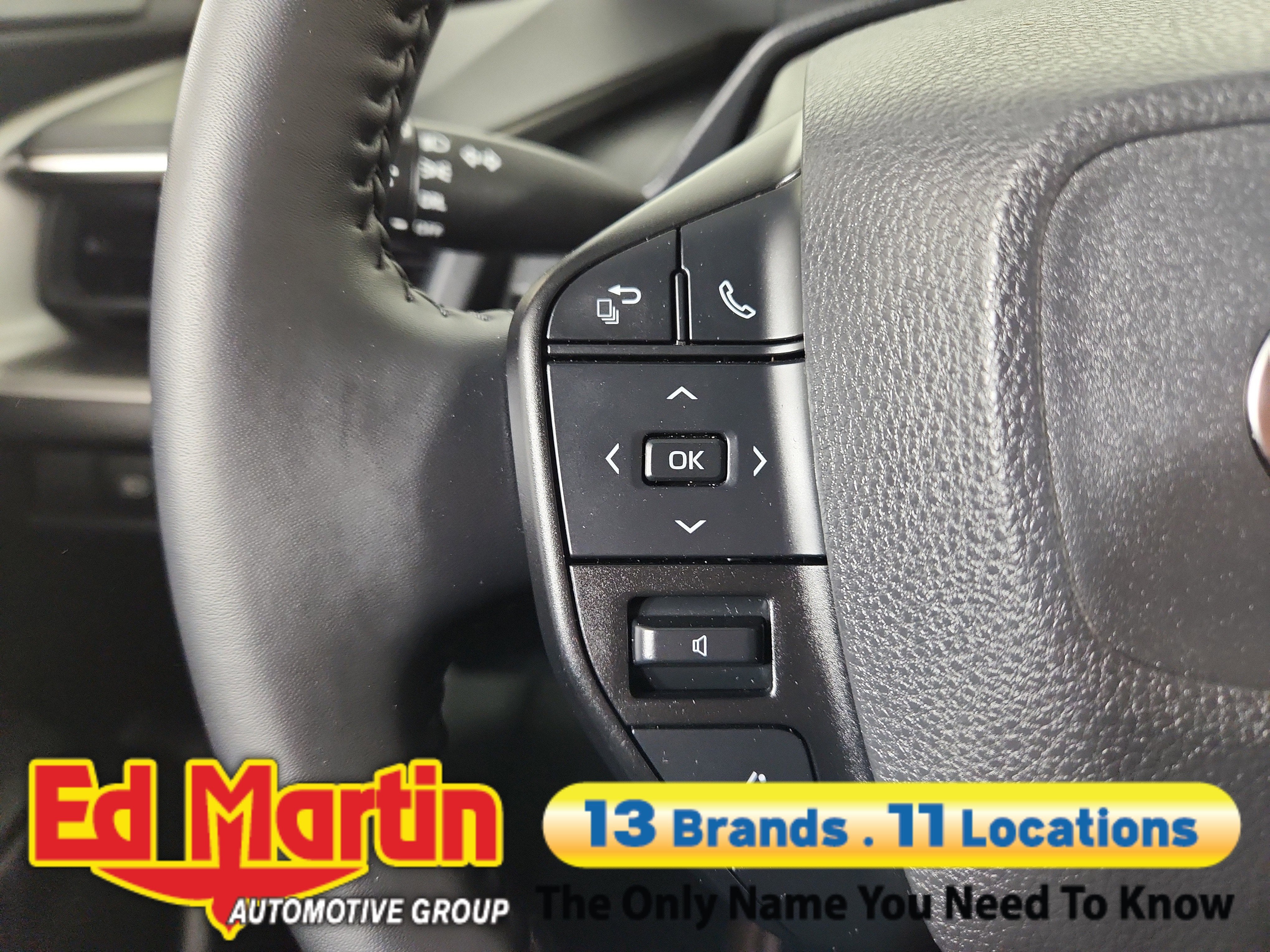 2023 Toyota Prius LE