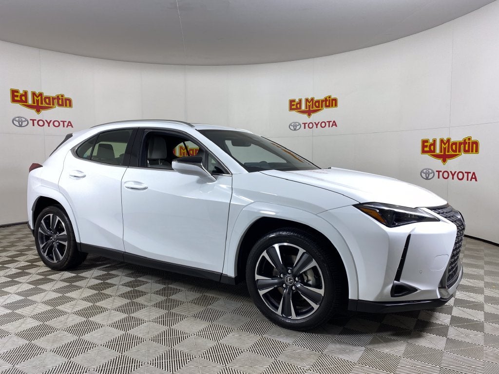 2026 Lexus UX Hybrid