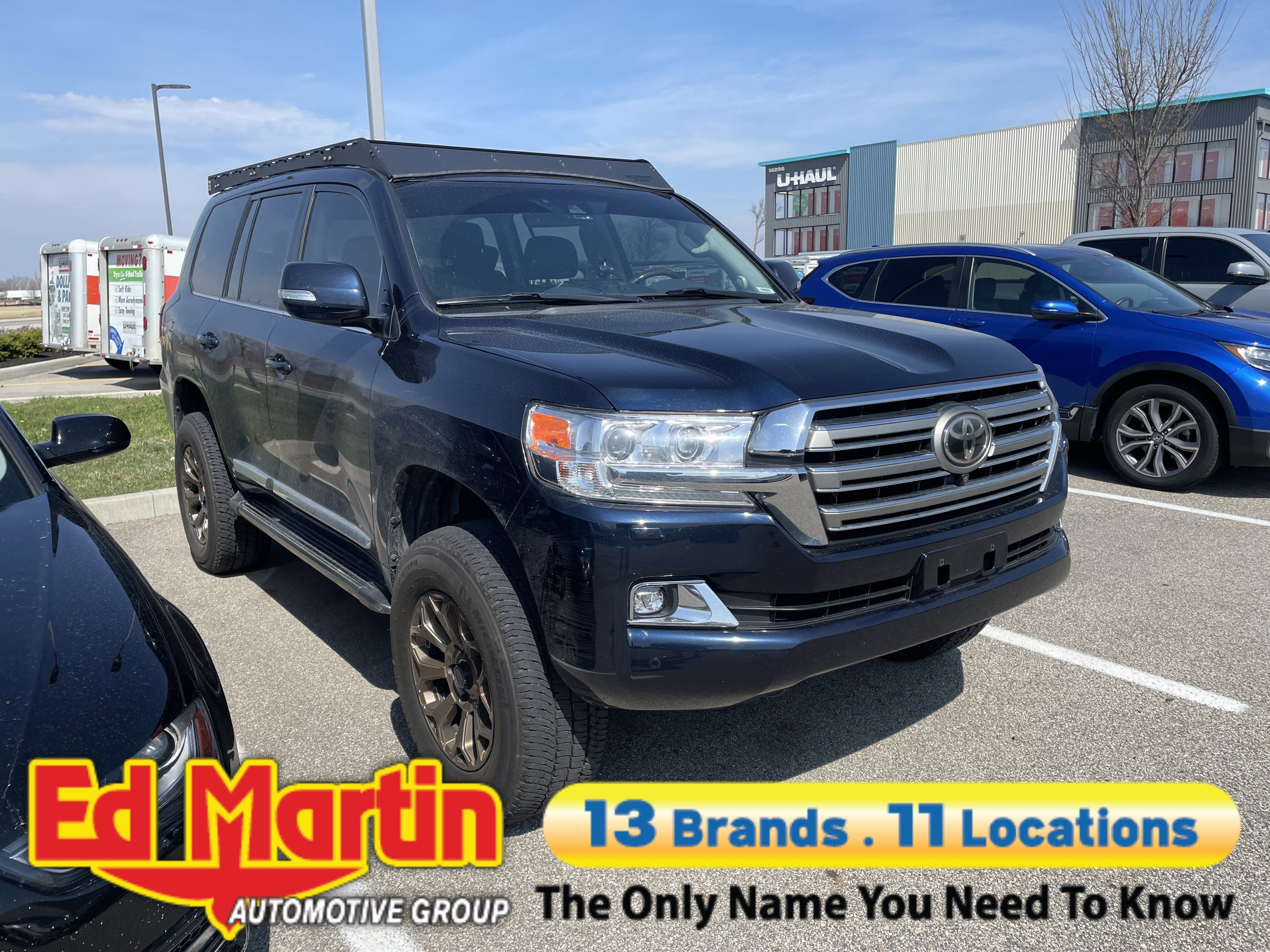 2017 Toyota Land Cruiser Base