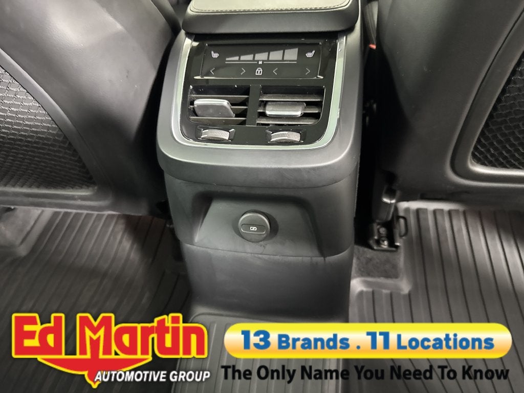 2021 Volvo XC90 T8 Inscription 7 Passenger